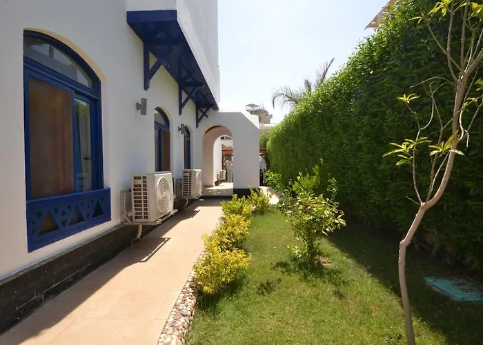 Luxury 4 Bedroom For Rent In Amaros *
