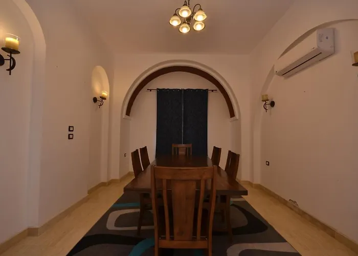 Luxury 4 Bedroom For Rent In Amaros