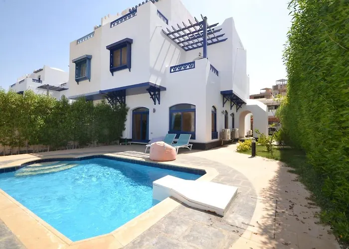 Luxury 4 Bedroom For Rent In Amaros