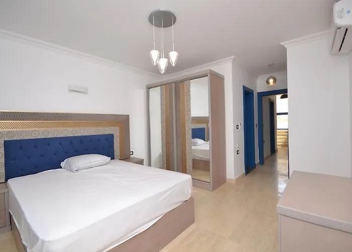 Luxury 4 Bedroom For Rent In Amaros