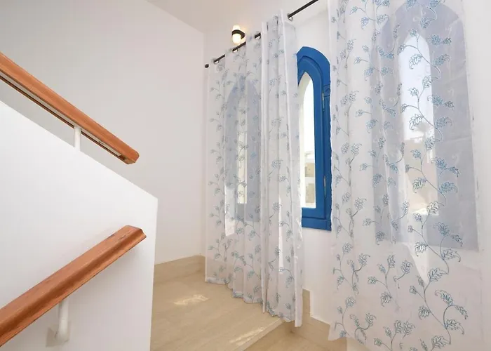 Luxury 4 Bedroom For Rent In Amaros Apartment *